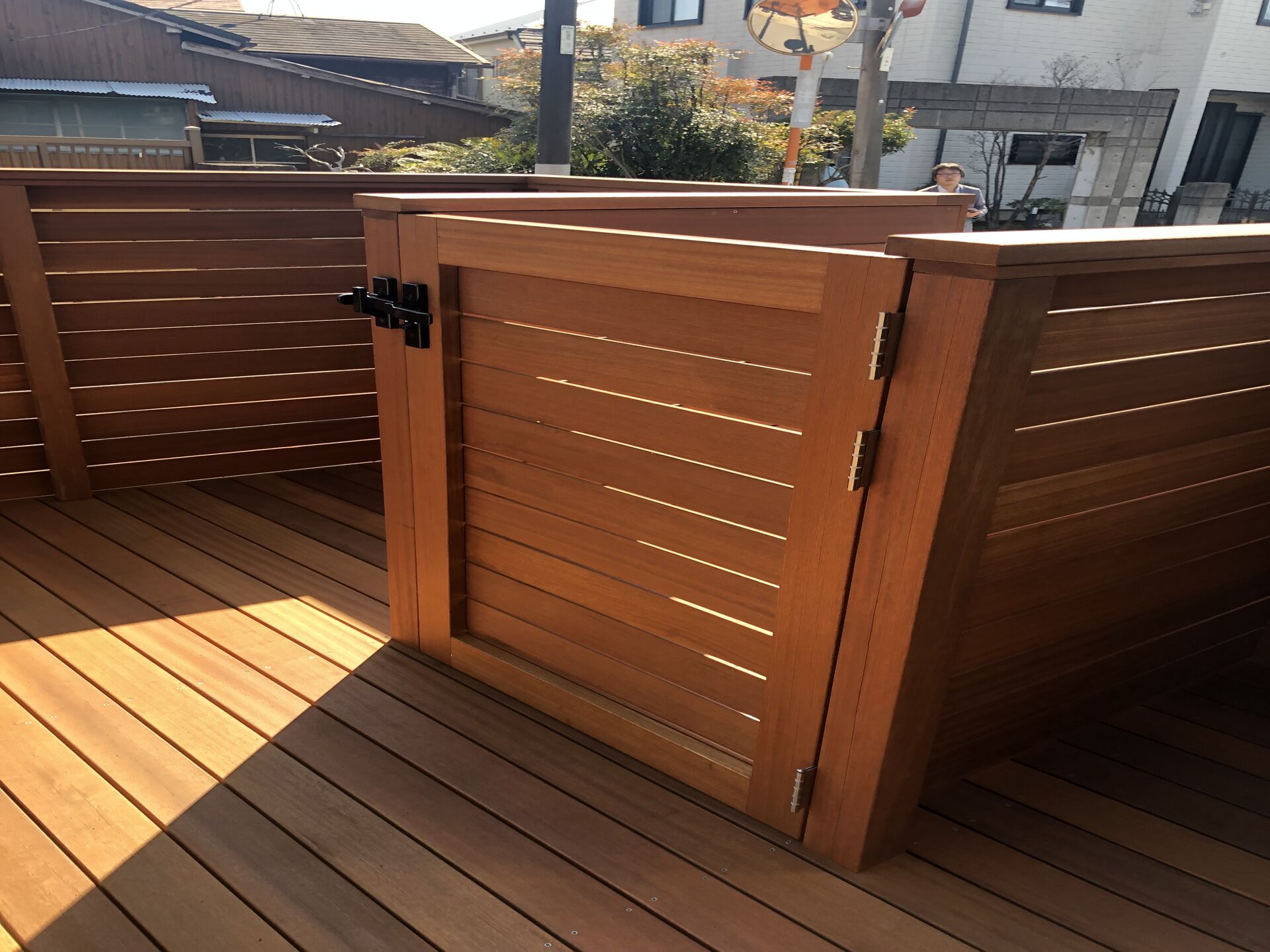 横浜市　エコカラット施工　（壁紙クロスのカビ・ペットの気になるニオイにおすすめです）
